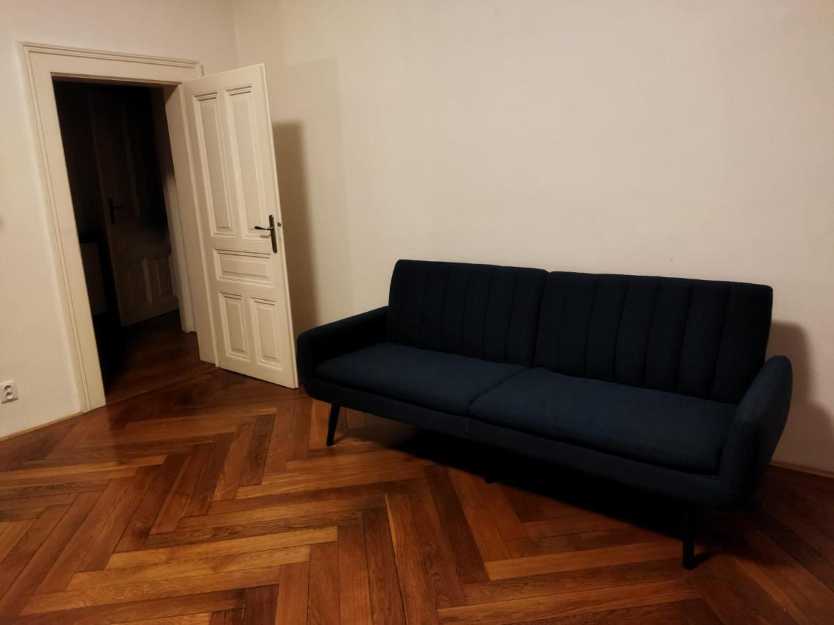 Tiva Downtown Apartments Prague Luaran gambar