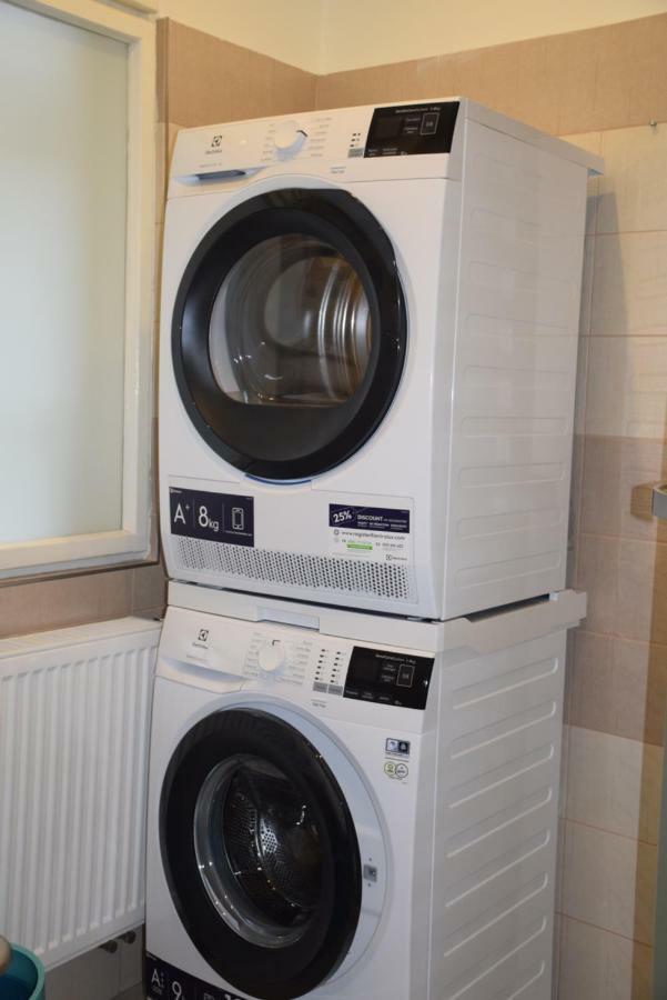 Tiva Downtown Apartments Prague Luaran gambar
