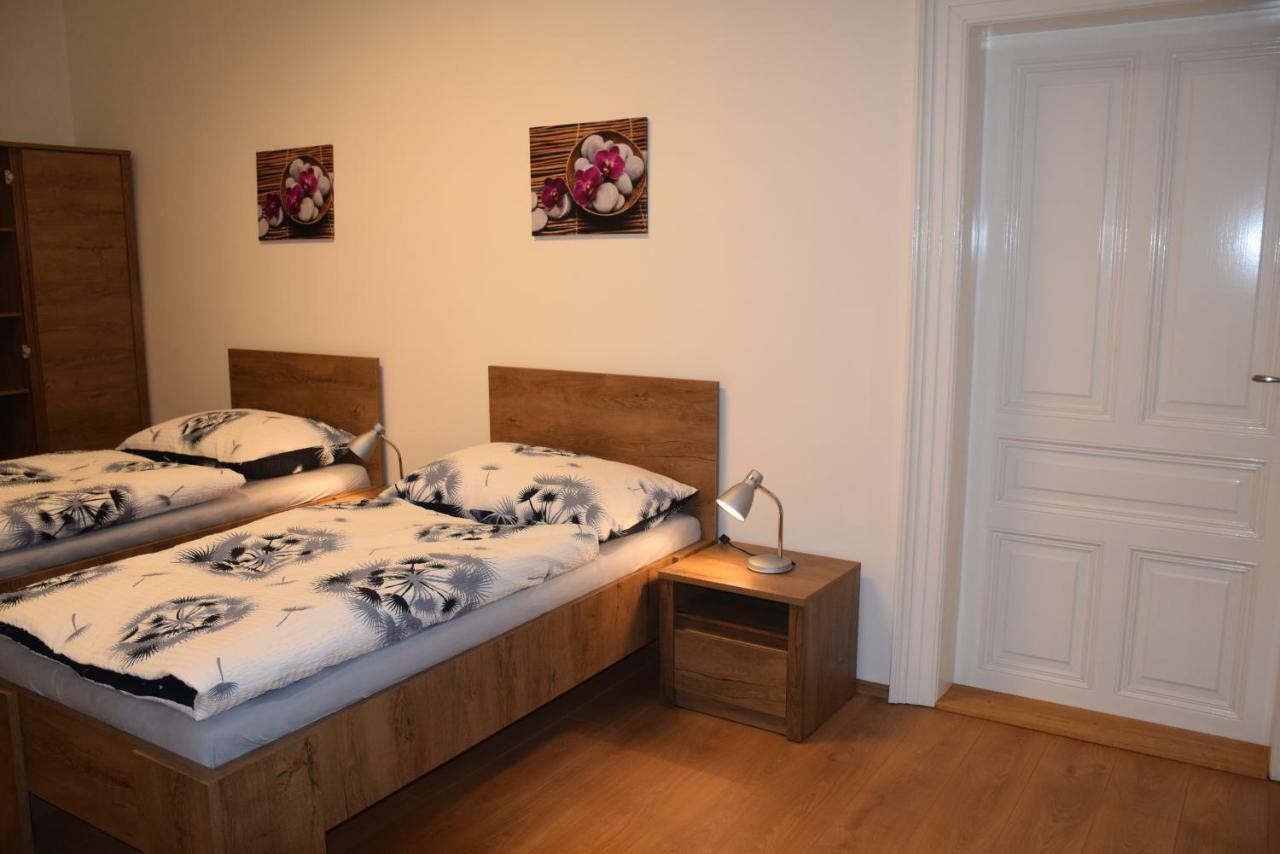 Tiva Downtown Apartments Prague Luaran gambar