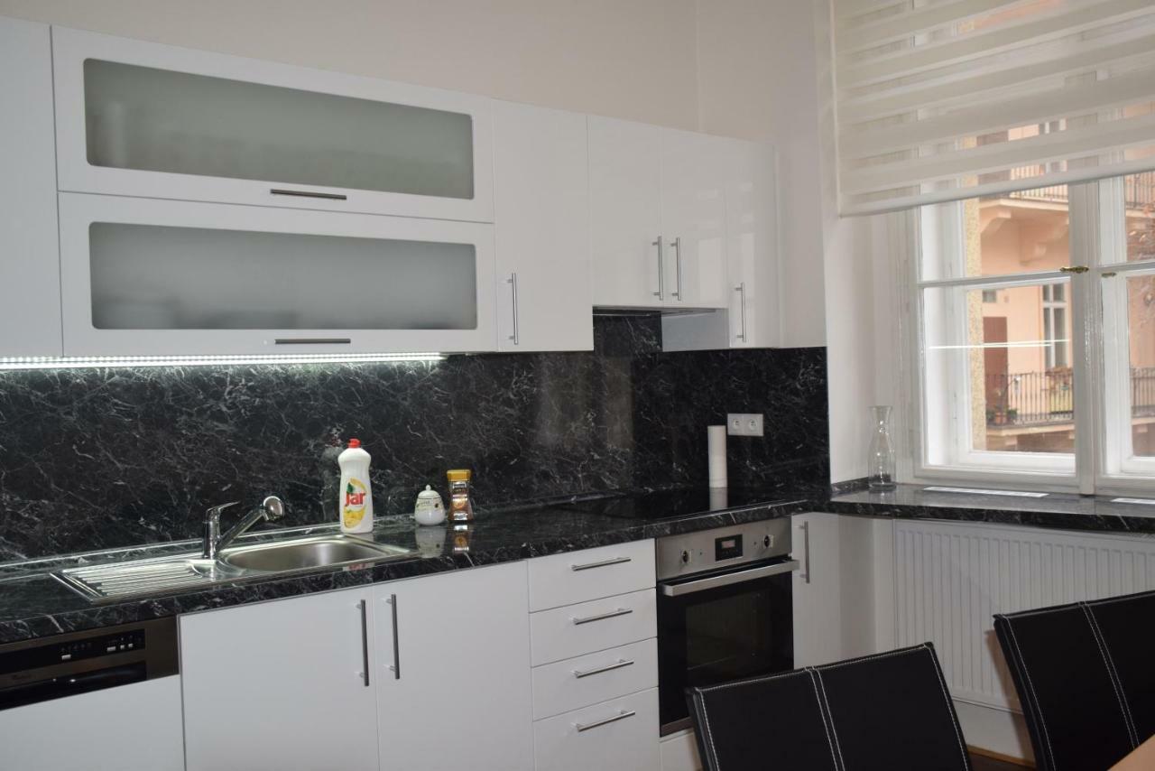 Tiva Downtown Apartments Prague Luaran gambar